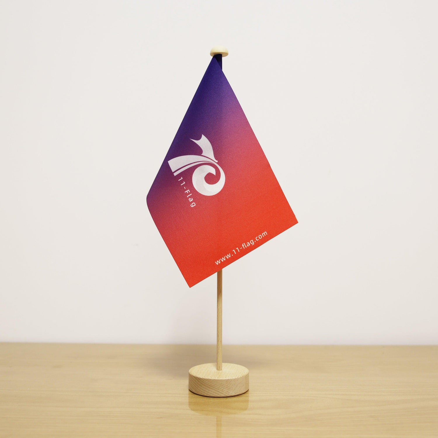 Table / Deskop Flag With Hemispheres - 11-flag